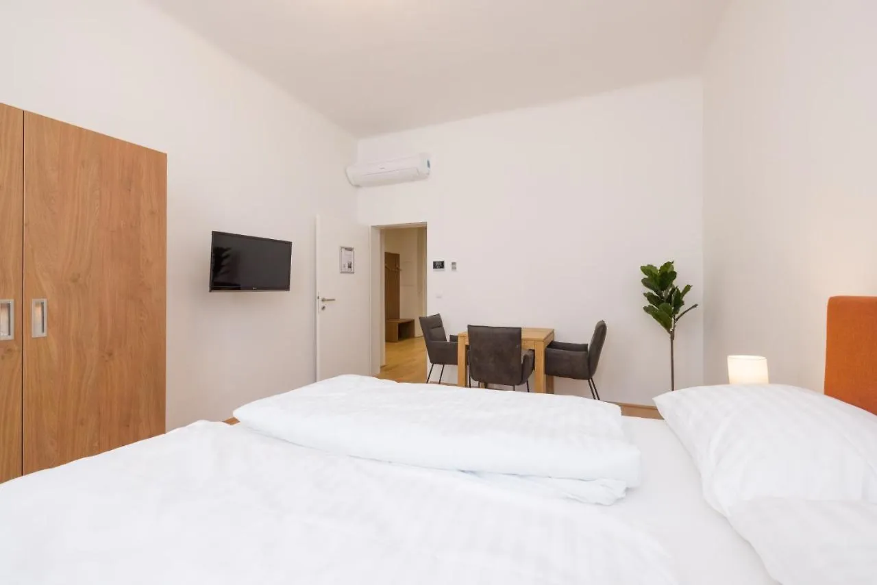 Vienna Stay Apartments Pezzl 1170 0*,  Αυστρία